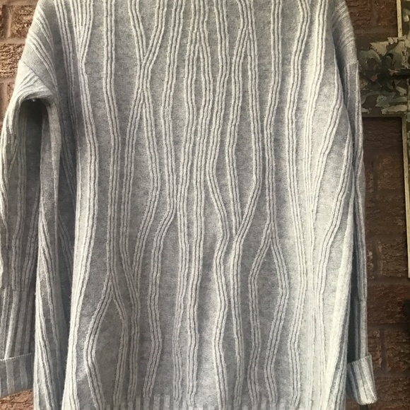 Sweater - Picture 13 of 16